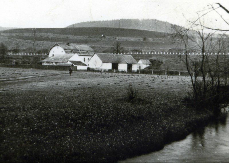 15b. Masákův mlýn - pohled od řeky (foto: z archivu Milana Bezděka)